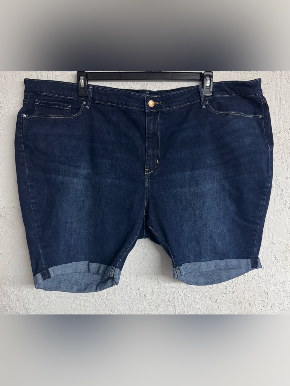 Women's Signature Levi Strauss High Rise Bermuda Shorts
